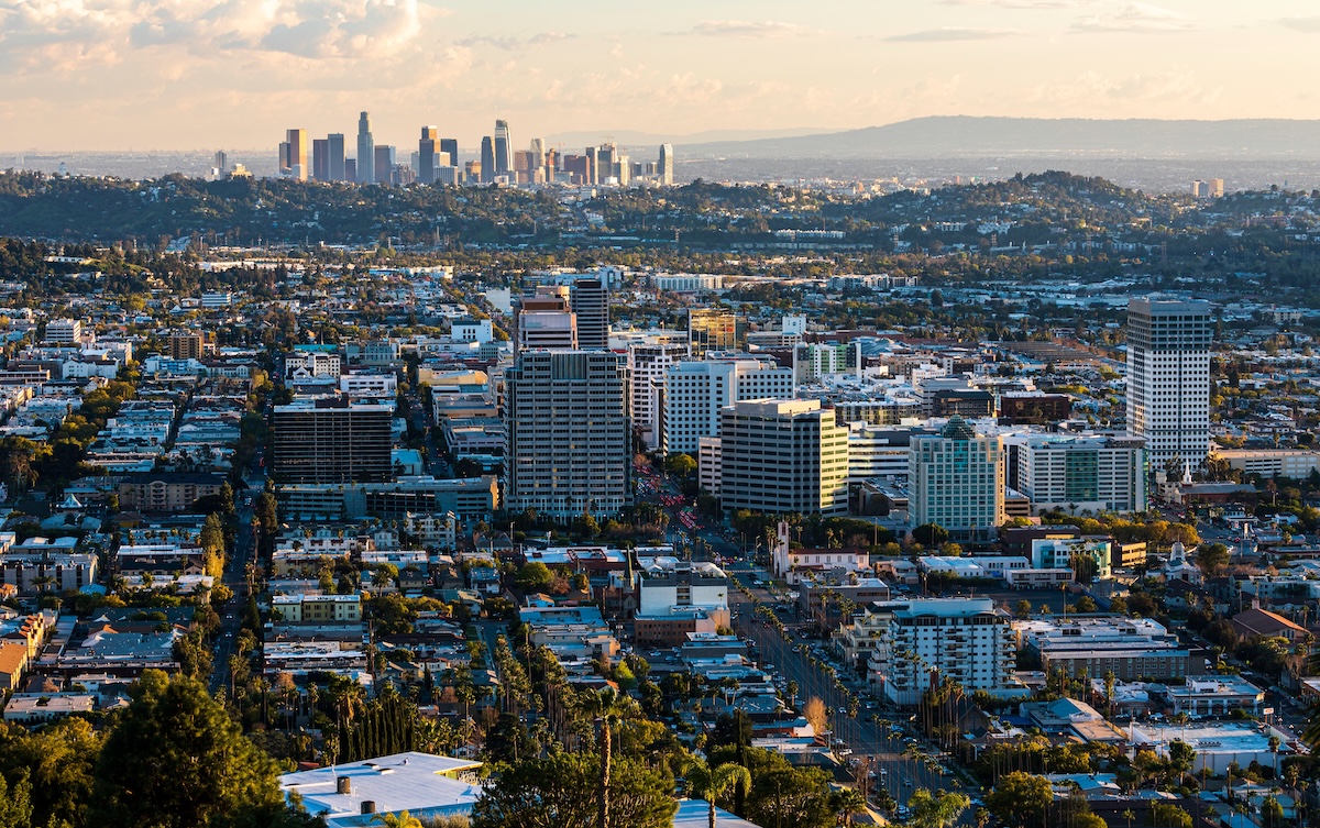 Skyline image of Glendale, CA.