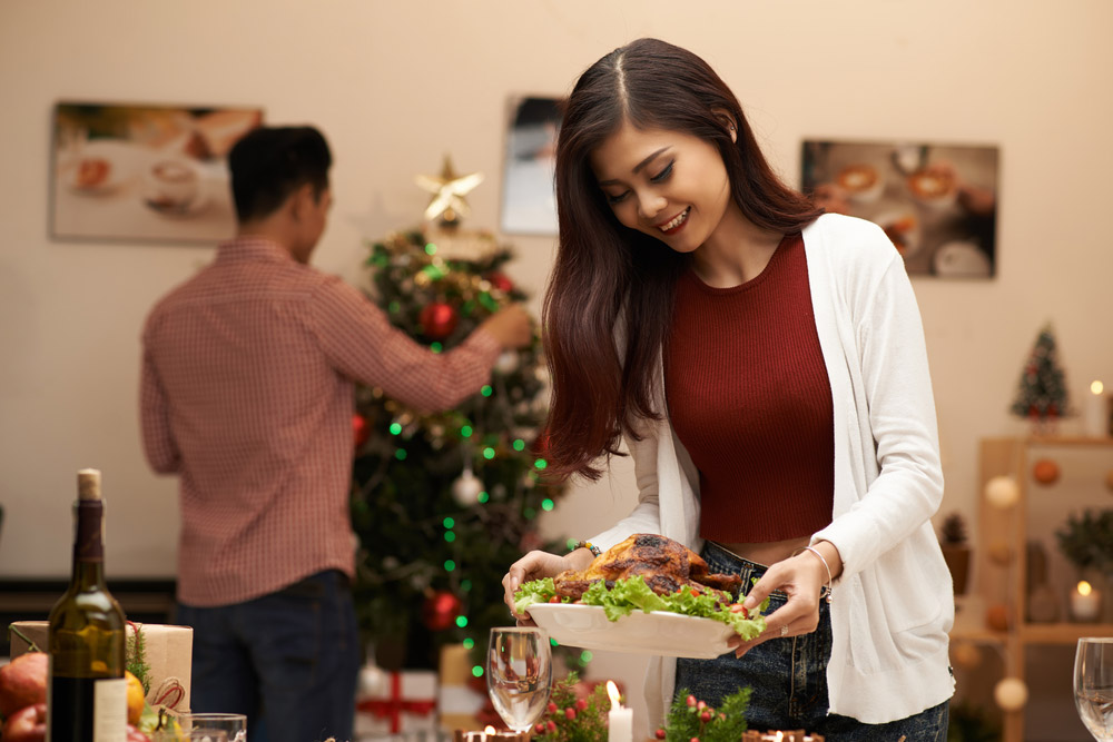 How to Be a Good Holiday Party Host