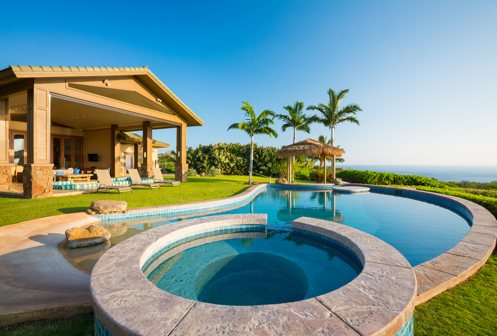 16 Luxury Pool Ideas To Upgrade Your Backyard