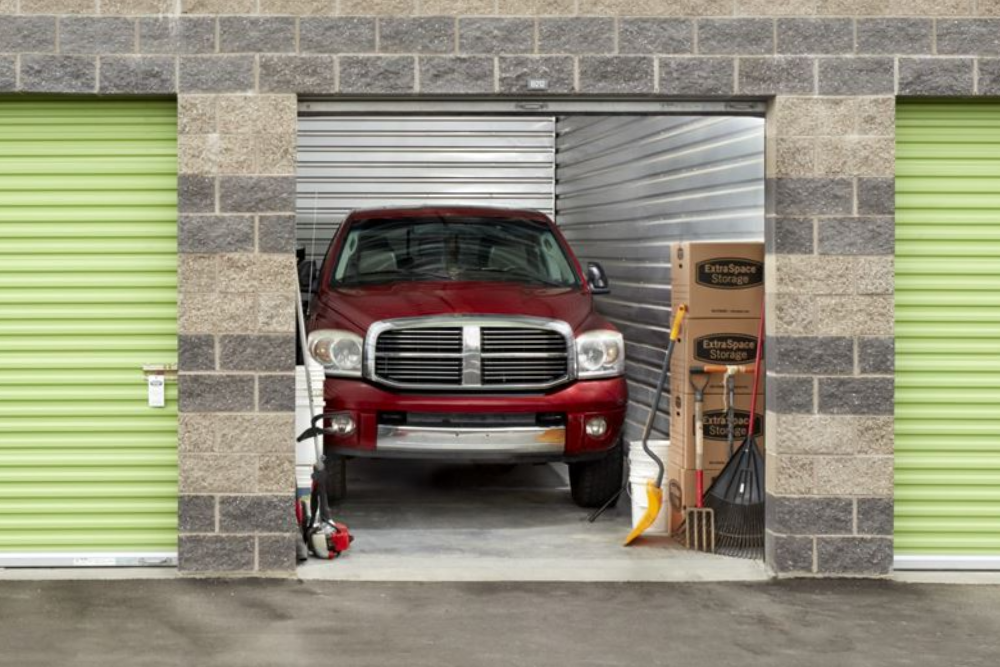 Garage parking space for rent near me for car & storage spot monthly